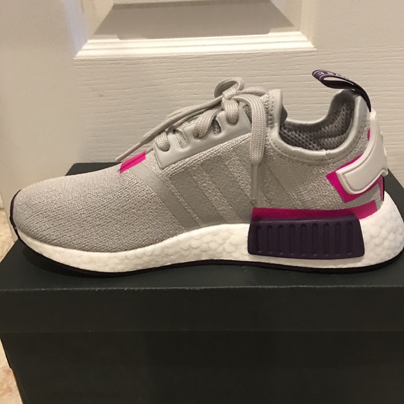 women’s ADIDAS NMD R1 shoes - Picture 5 of 8